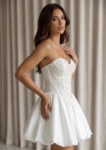 Vestido de Noiva Curto Balonê com Corset Bordado em Pérolas - Imagem 2