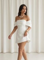 Vestido de Noiva Curto em Bucol com Gola Ombro a Ombro - Imagem 3