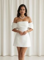 Vestido de Noiva Curto em Bucol com Gola Ombro a Ombro