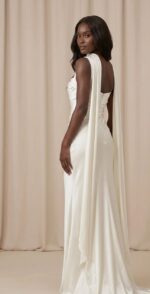 Vestido de Noiva Longo em Bucol com Corpo Drapeado e Lenço Longo - Imagem 2