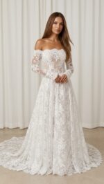 Vestido de Noiva Longo Boho em Renda com Mangas Longas e Cauda